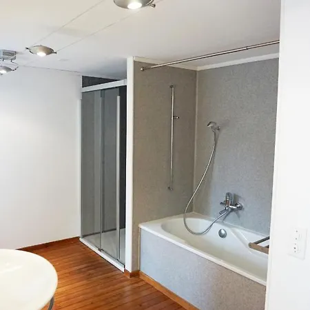 Pochon Oda ve Kahvaltı Gunten